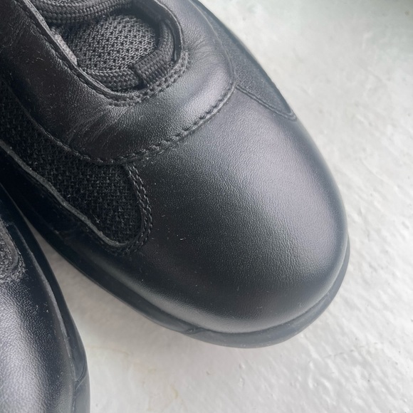 Vintage Prada - Picture 2 of 6